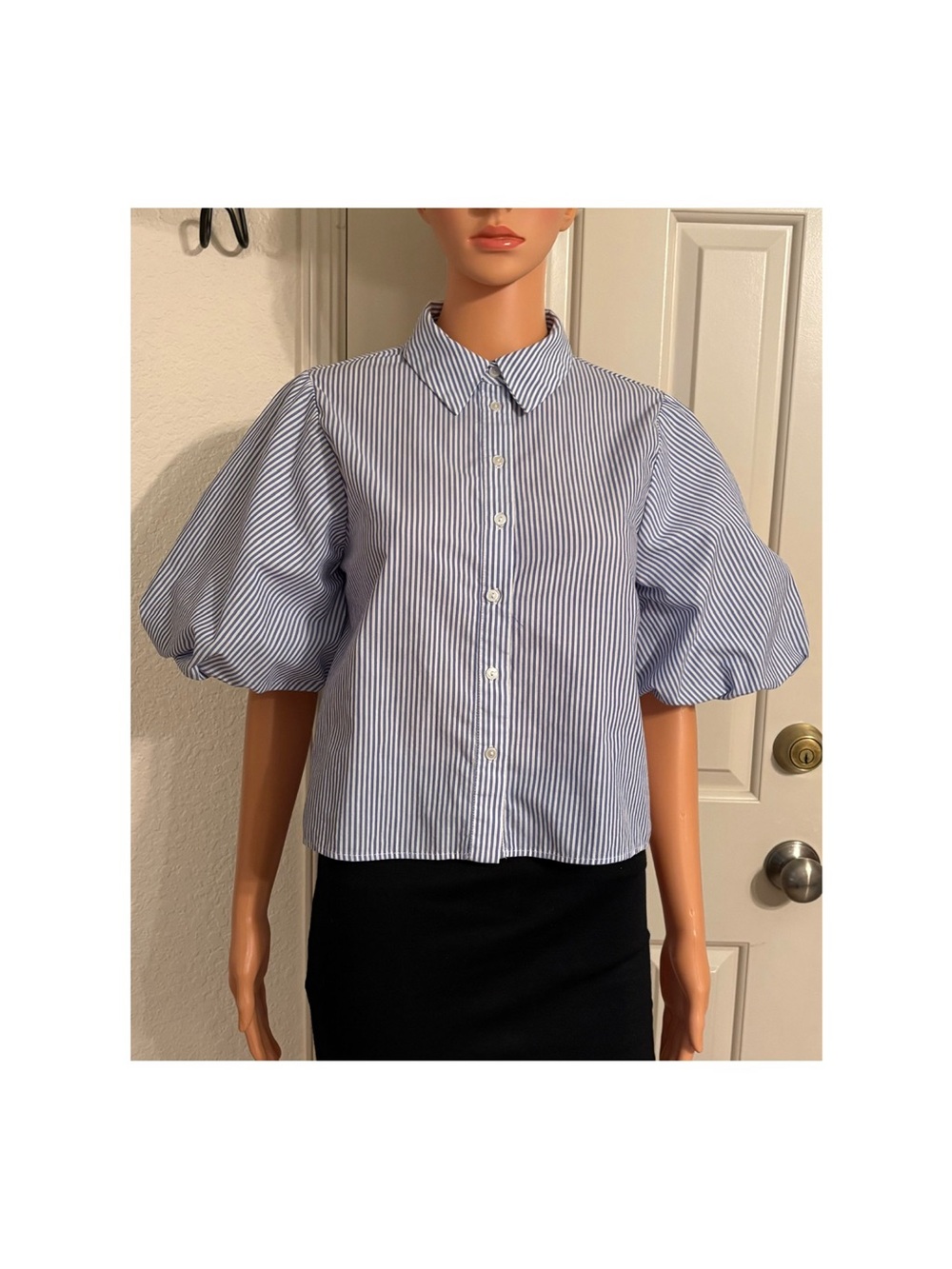 Zara Blue and White Striped Puff-Sleeve Button-Down
